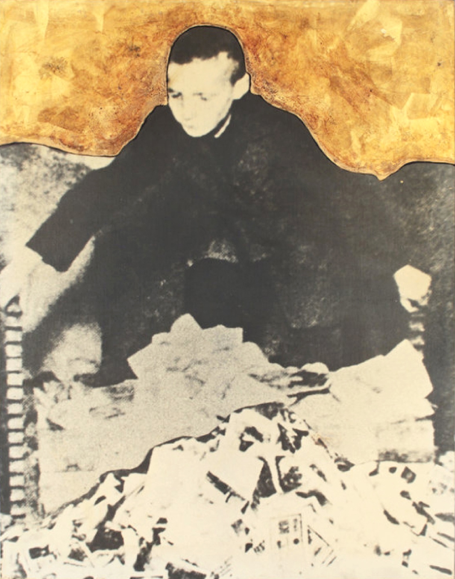 Michel Journiac, Icône du temps présent, 1988, transfert photographique, feuille d'or, peinture noire et sang, sur toile, environ 146 x 114 cm, courtesy Galerie Christophe Gaillard © ADAGP Michel Journiac