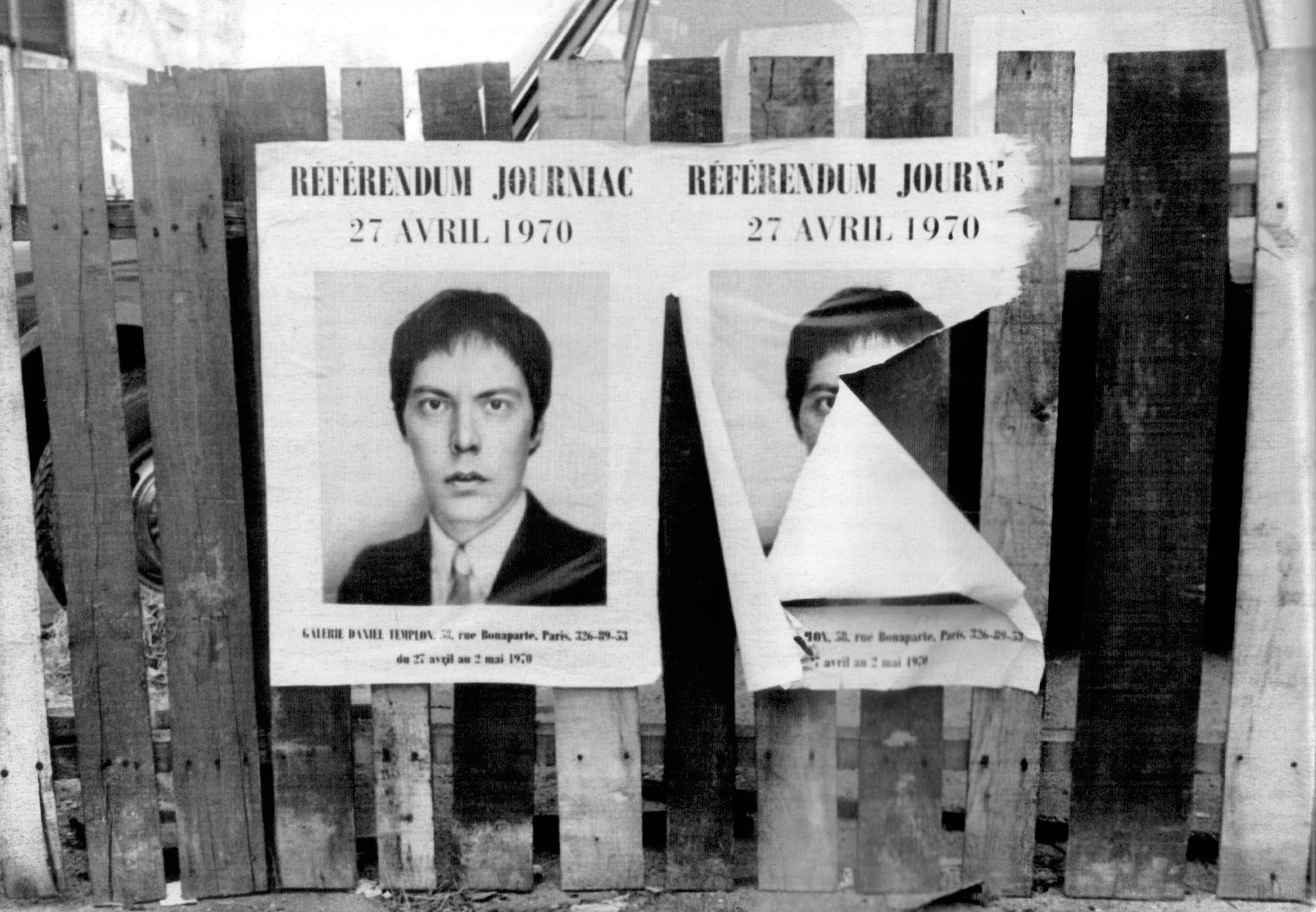 Michel Journiac, Référendum Journiac, 27 avril 1970, affiches imprimées et collées, 65 x 48 cm, courtesy Galerie Christophe Gaillard © ADAGP Michel Journiac