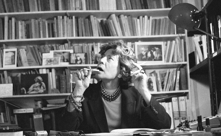 Michel Journiac dans son atelier, "20 ans après", 1994, archives Michel Journiac, courtesy Galerie Christophe Gaillard © ADAGP Michel Journiac